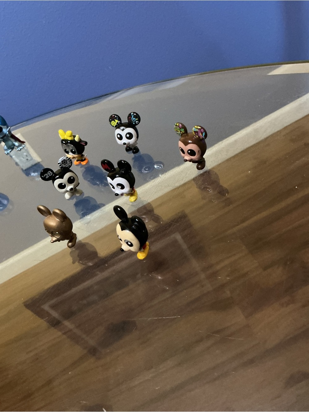Collectible Kids Toy 7 mini figures Disney doorables Mickey Mouse years of ears